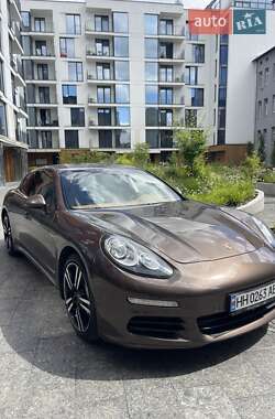 Porsche Panamera  2013