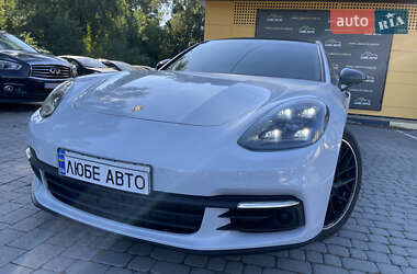Porsche Panamera  2017