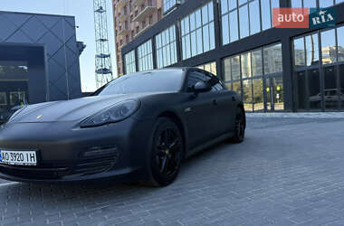 Porsche Panamera  2011