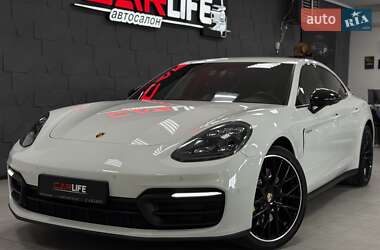 Porsche Panamera  2020