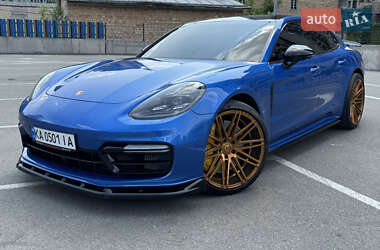 Porsche Panamera  2016