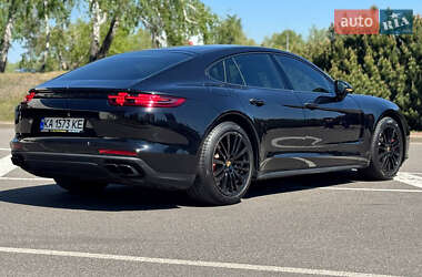 Porsche Panamera  2016