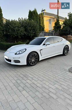 Porsche Panamera  2015