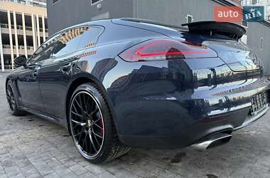 Porsche Panamera  2013