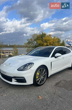 Porsche Panamera 2018