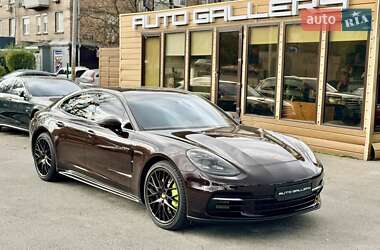 Porsche Panamera 2019