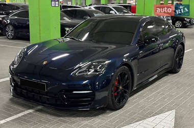 Porsche Panamera  2018