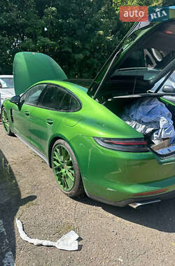 Porsche Panamera  2020
