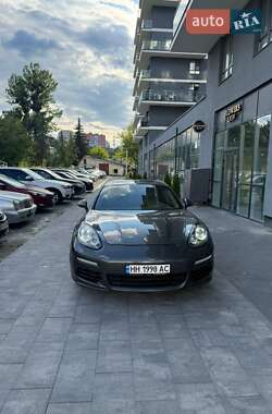 Porsche Panamera 2014