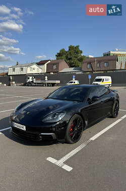 Porsche Panamera  2019