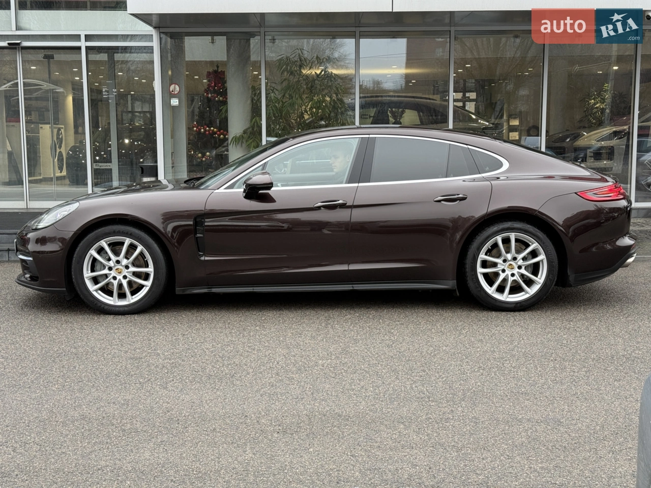 2017 Porsche Panamera - мініатюра 2