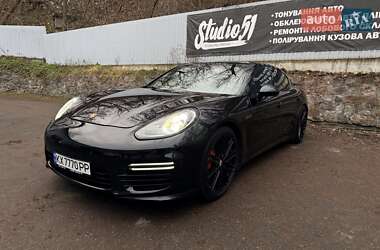 Porsche Panamera  2016
