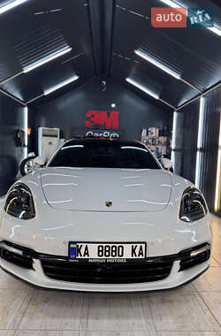 Porsche Panamera  2017