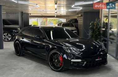 Porsche Panamera  2017