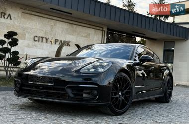 Porsche Panamera  2022