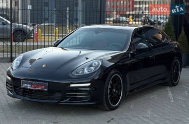 Porsche Panamera  2013