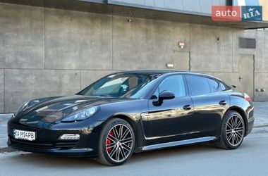 Porsche Panamera  2011