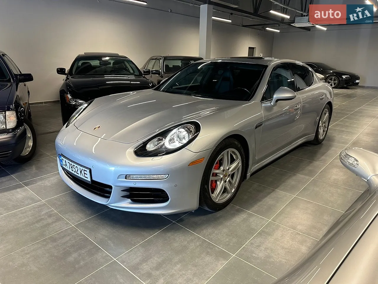 2014 Porsche Panamera - мініатюра 2