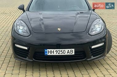 Porsche Panamera  2015