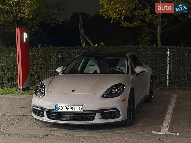 Porsche Panamera 2018
