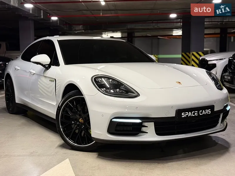 Porsche Panamera 2019