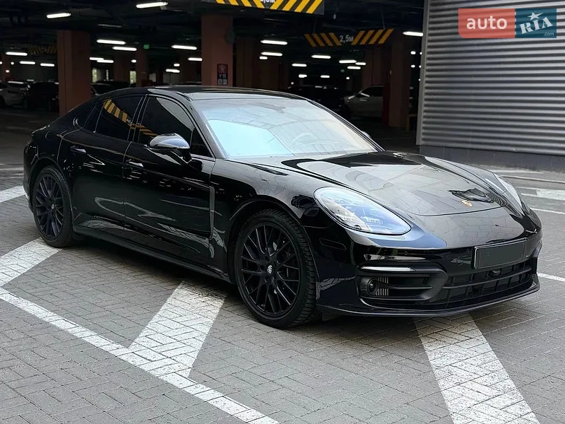 Porsche Panamera 2022