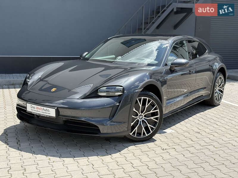 Porsche Taycan Cross Turismo