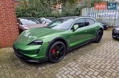 Porsche Taycan Cross Turismo  2022