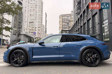 Porsche Taycan Cross Turismo  2023