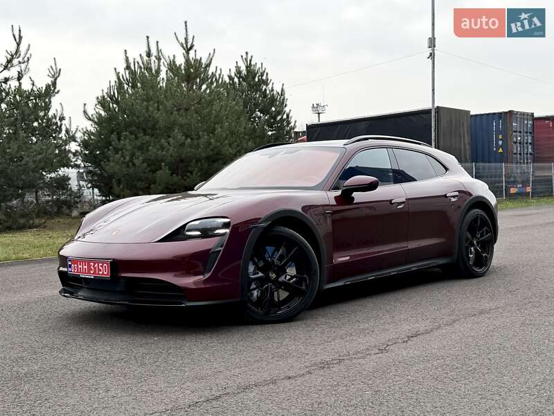 Porsche Taycan Cross Turismo