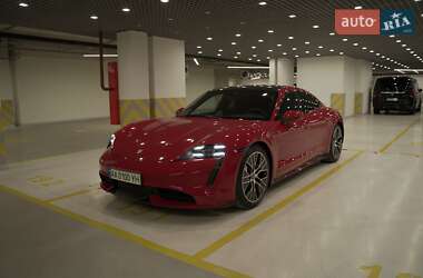 Porsche Taycan  2020