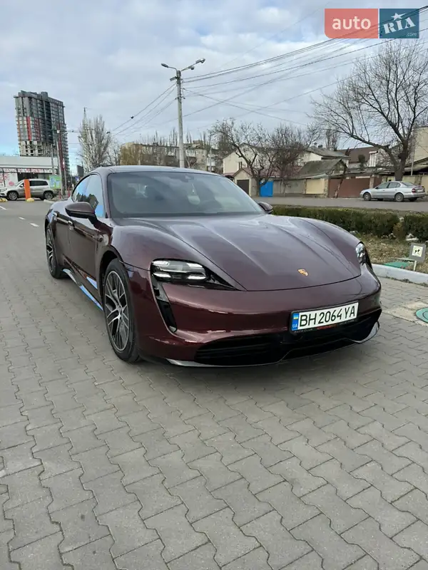 Porsche Taycan