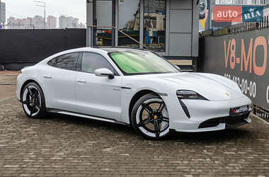 Porsche Taycan  2020