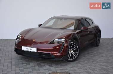 Porsche Taycan  2021