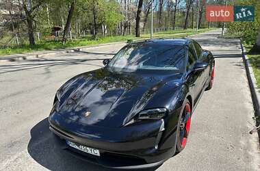 Porsche Taycan  2020