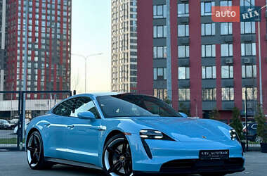 Porsche Taycan  2020