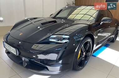 Porsche Taycan  2020