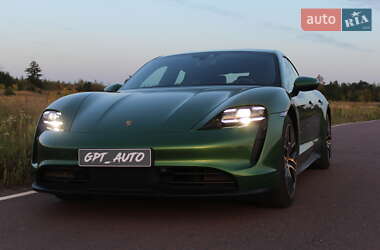 Porsche Taycan  2020