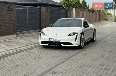 Porsche Taycan  2020