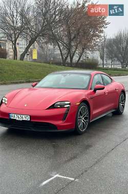 Porsche Taycan  2020