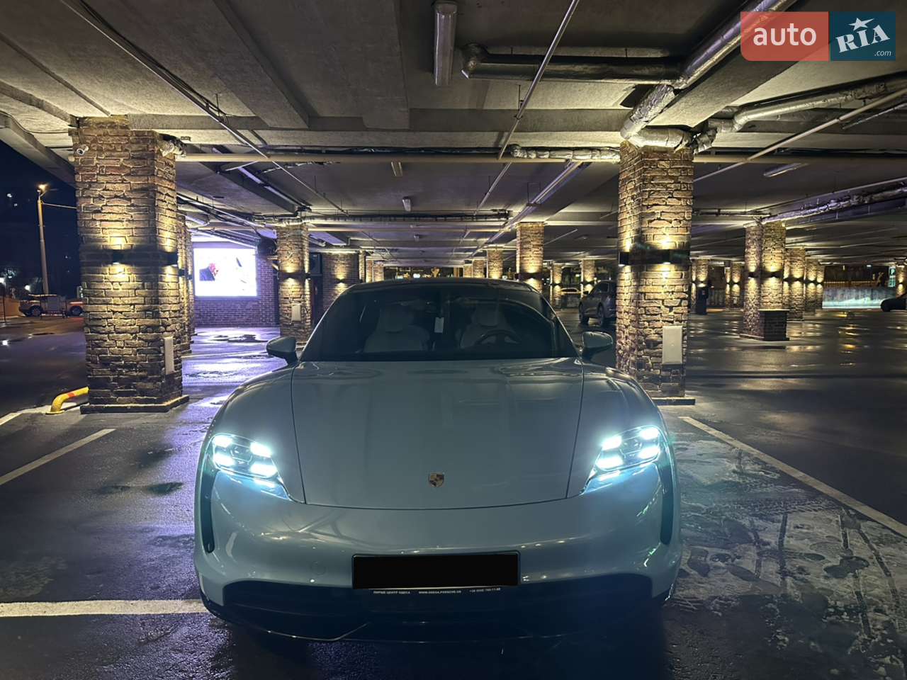 2020 Porsche Taycan - мініатюра 3