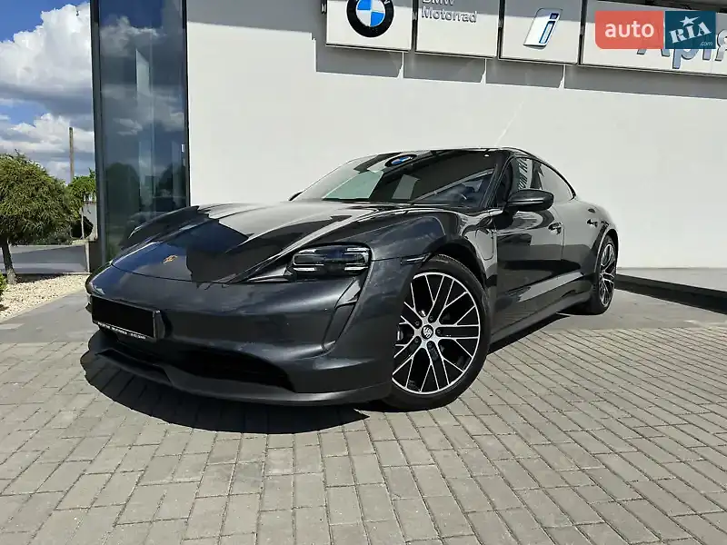 Porsche Taycan 2021