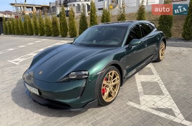 Porsche Taycan  2022