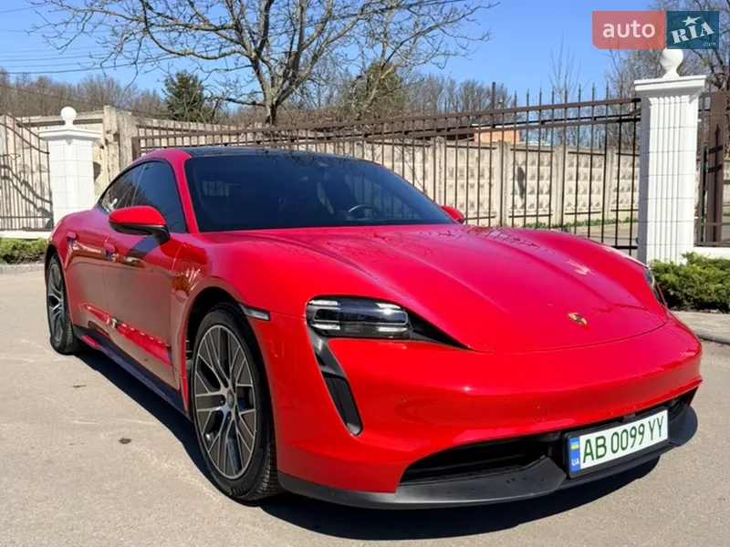 Porsche Taycan 2023