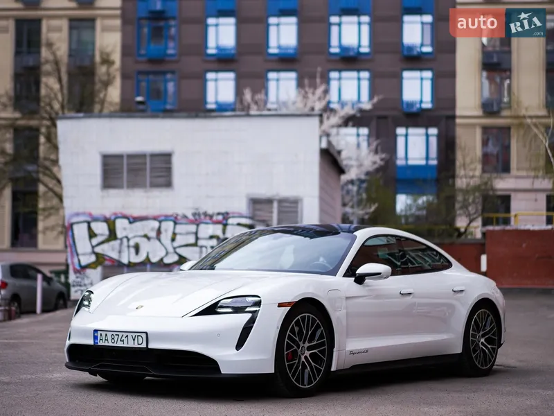 Porsche Taycan