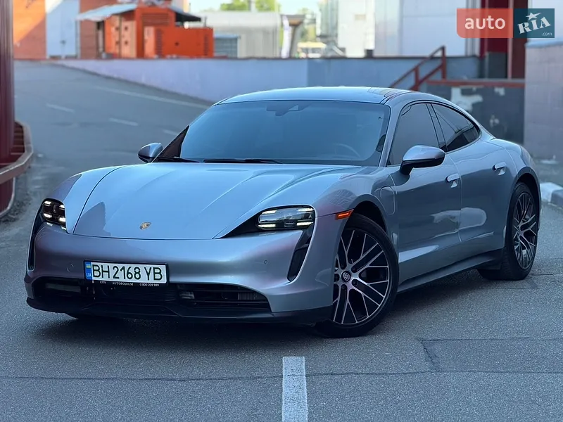 Porsche Taycan 2023