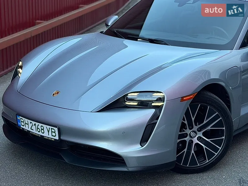Porsche Taycan 2023