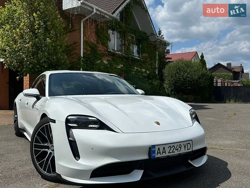 Porsche Taycan