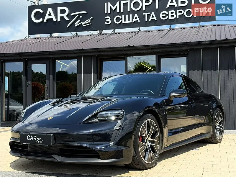 Porsche Taycan 2021