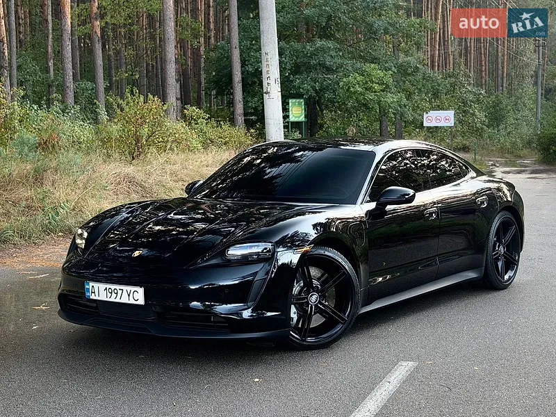 Porsche Taycan 2021
